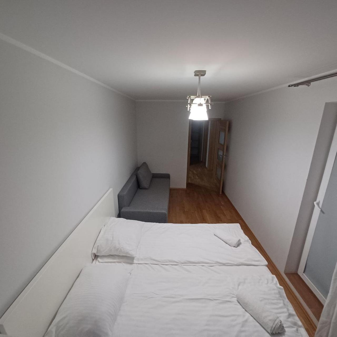 Big Apartment - Old Town - 3 Rooms - Private Parking วรอตซวาฟ ภายนอก รูปภาพ